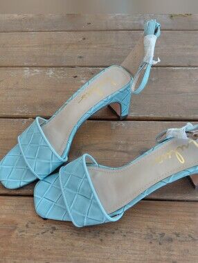 Lulu's Jeene New Blue Woven Sandals Heels US Size 5.5 Open Toe